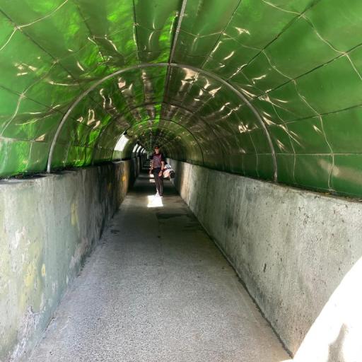  Valoa tunnelin päässä Los Moriscos kentällä.