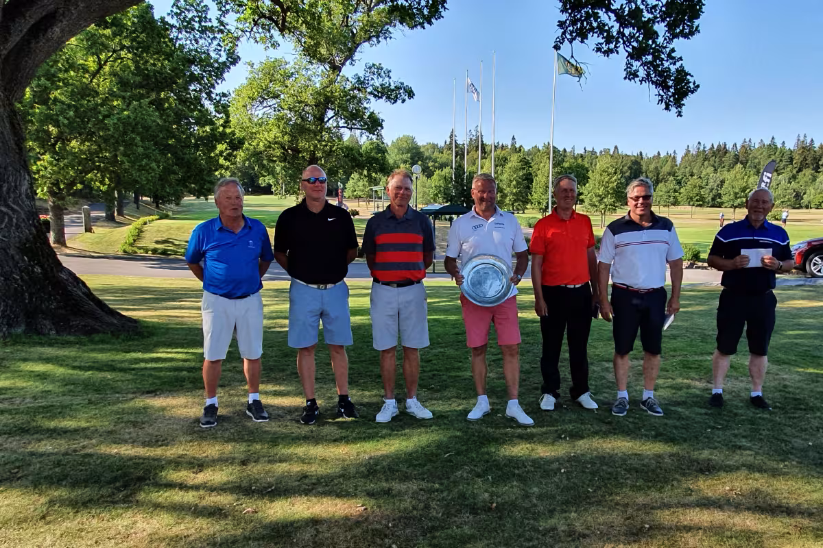 Voittajat kuvassa vasemmalta: Ari Vauhkonen 6., Mika Sandell 4., A-P Kaarna 3., Mika Piltz 1., Harri Murtonen 2., J-P Heino 5., Kilpailun johtaja Risto Mäkinen.