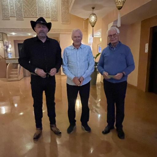 Ensimmäisen viikon mestarit Pekka, Matti, Juha