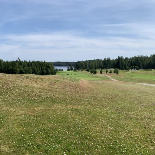 2. Revontuli Golfin kentän avaria väyliä