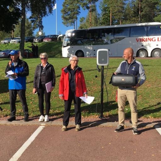 Järjestelyporukkaa: Ole Johansson, Mari Jokinen, Anneli Tuominen ja Ålands Golfklubin Björn Wennström