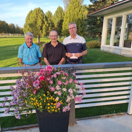 M75: Reijo Lahti (2.), Ilkka Ilmavirta (1.) ja Antti Laihosola (3.)