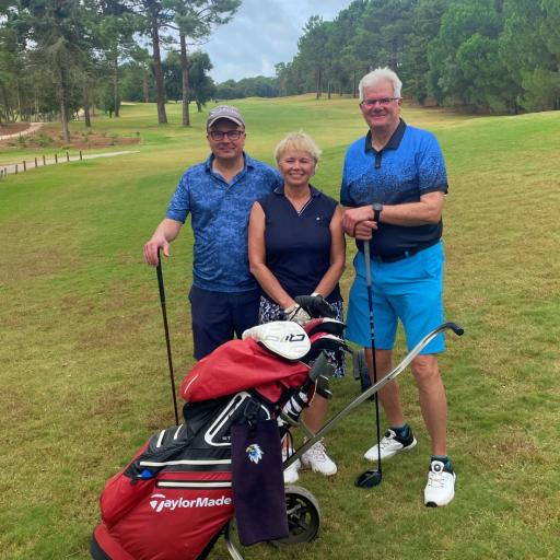 Quinta do Perun ykkösteellä Marko, Anu ja Settu