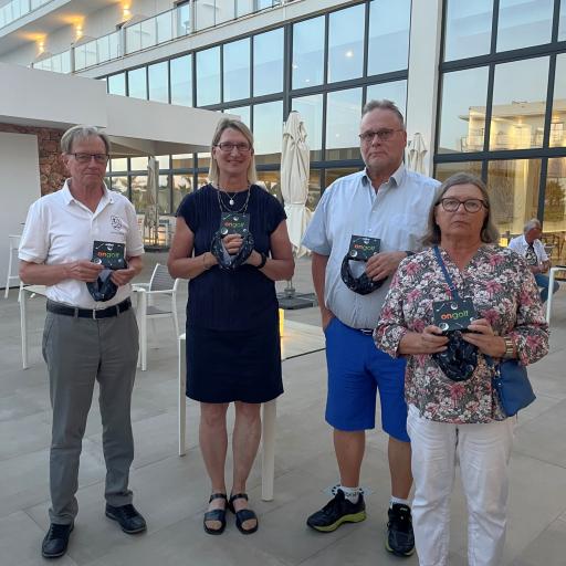 Joukkue best ball kisan voittivat Risto, Marja-Leena, Jorma ja Merja