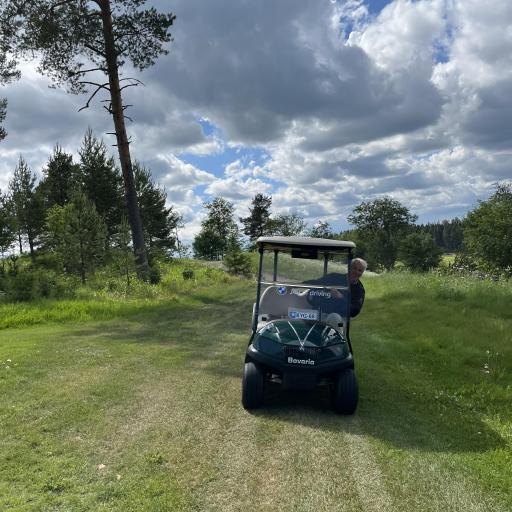 Kahden kentän ja 300 kisaajan kilpailussa riittää tourpäällikkö Juki Utriaisellakin seurattavaa