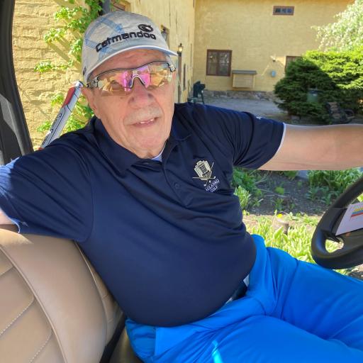 Juhani Nieminen Aulanko Golfista. Hän on ollut kartturina yli 20 vuotta, ja ura päättyi Jyväskylän Suurajoihin 1986. Sen jälkeen urheilijan ura on jatkunut golfin parissa.