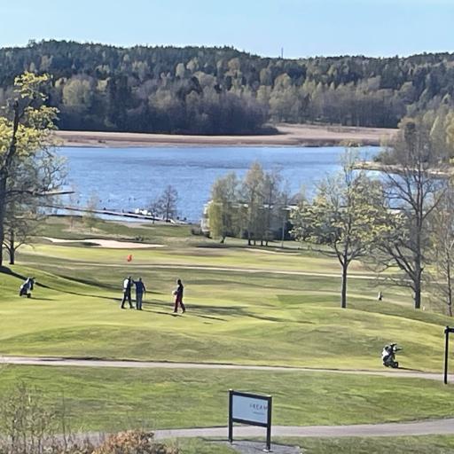 Hieno näkymä ykkösreiän greenille