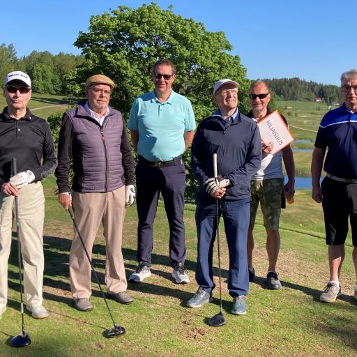 Ensimmäinen kilparyhmä lähdössä, kuvassa vasemmalta Paavo Lehtonen, Kurk Golf, Rauno Koskivainio, WGCC, Kimmo Sarlin (tj), Pekka Kytö Harjattula GCC, Tapio Rohkea, lähettäjä WGCC, Ilpo Sairanen, kilpailunjohtaja WGCC