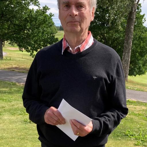 Paavo Lehtonen Kurk Golfista voitti HCP -sarjan tuloksella Par. Veijo Hämäläinen Vihti Golfista oli samalla tuloksella toinen.