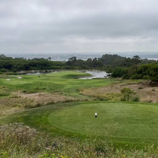 Royal Obidos kentältä väylä 3, missä lipun paikasta riippuen, saatiin joko helppo tai tarkasti pelattava