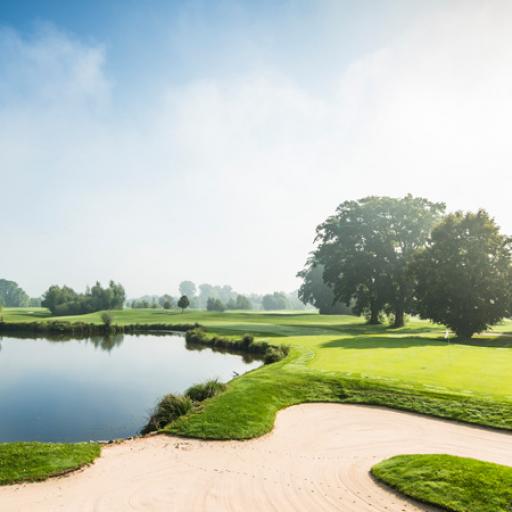 Yksi Quellness Golf Rersortin kentistä on nimetty legendaarisen Franz Beckenbauerin mukaan.