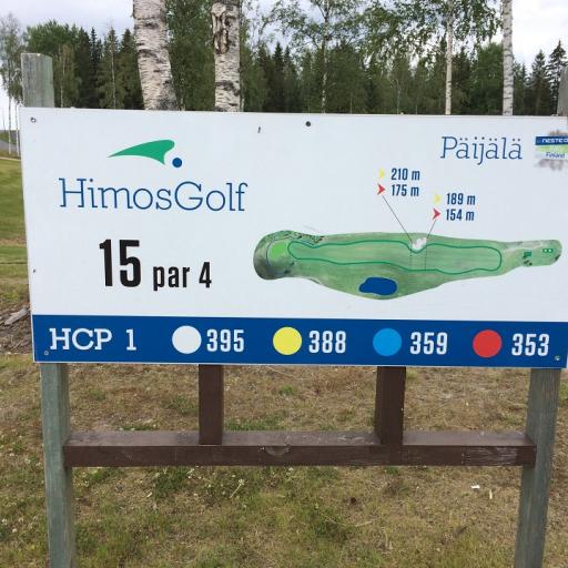 Väylätauluista näkee, että rallimaisemissa liikutaan. Kukin väylä oli nimetty Neste Rallin pikataipaleiden mukaan