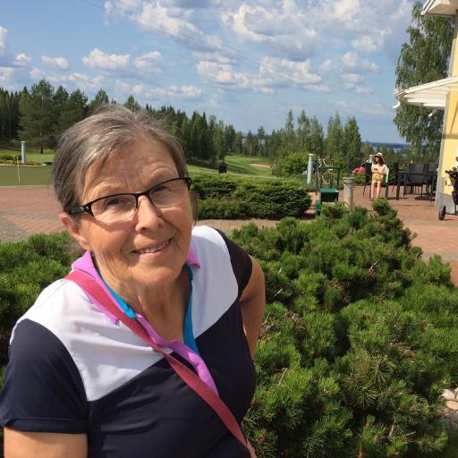 Karelia Golfin hyvä hengetär ja aktiivinen puuhatar Leena Westman 