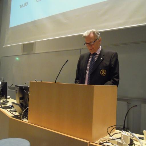 Pertti Raimiala avasi puheenjohtajana SGS:n Open Forumin torstaina viimeistä kertaa.