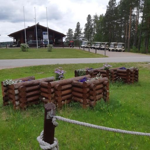  Paltamon koulurakennus Oulujärven rannalla 