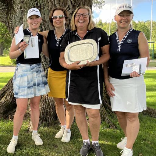 FSOn palkitut: 3. Annie Sivelä, 4. Gitta Kauppi, 1. Pia Koivuranta, 2. Johanna Mustjoki-Purhonen