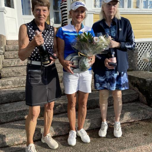 N70 mitalistit 2. Helen-Salonen, 1. Nyberg, 3. Saraste