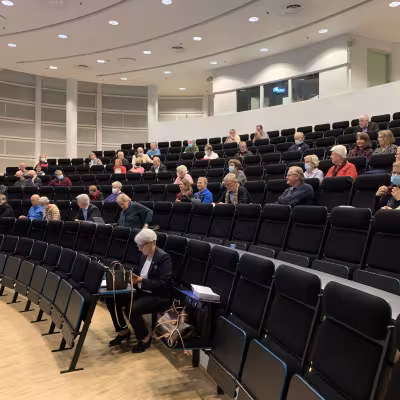 Kokousväkeä