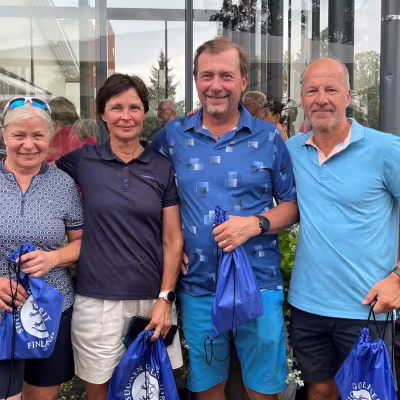 * Kolmoset Pirjo Lehtonen, Tiina Kivinen, Hannu Lehtonen ja Jarmo Jämsä