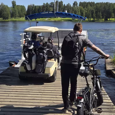  Siirtymät mentiin lautalla