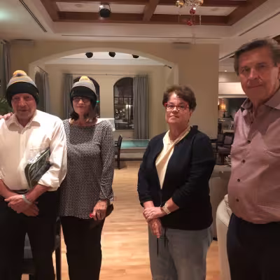  Toisen viikon voittajat oikealta Jouko Järvi, Päivi Rissanen, Tuula-Marja Lehtonen ja Raimo Mikkonen