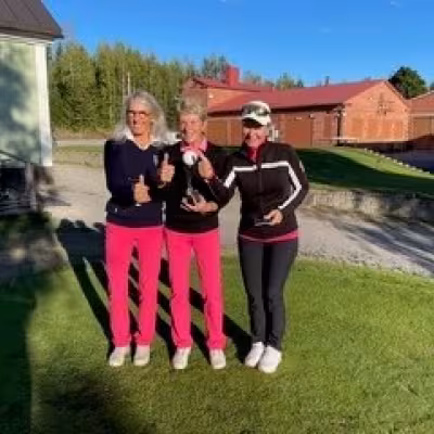  Vasemmalta Seija Lammi, Erja Helen-Salonen ja Päivi Honka.