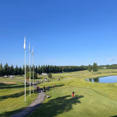 Hartola Golfin kaunis kenttä aamutuimaan