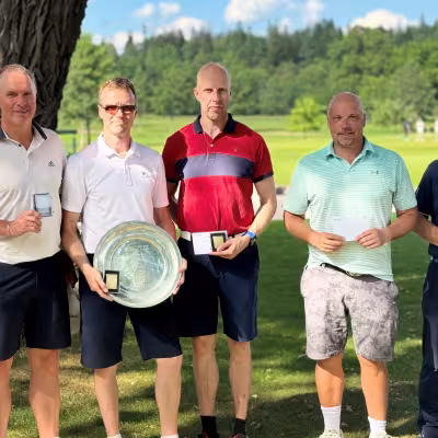  FSO M50 vasemmalta Mikko Rantanen, Jari Puurtinen, Marko Kuningas, Roope Kalajo ja kilpailun johtaja Risto Mäkinen