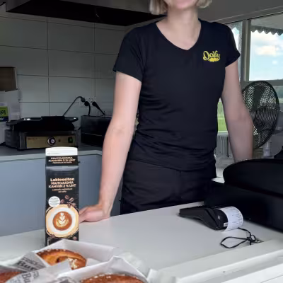 Aura Golfissa palvelu, ruoka ja munkit on parasta A-luokkaa