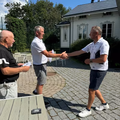  vas. Risto Mäkinen, Jukka Utriainen ja Ville Rintala