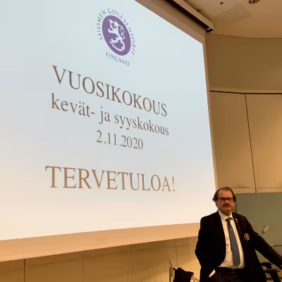 Puheenjohtaja Heikki Hallaranta