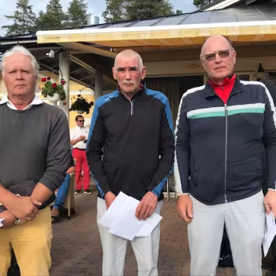 M60: vasemmalla 2. Kauko Kämäräinen, Tarina. Keskellä voittaja Henri Suuronen, ReG. Oikealla 3. Risto Mäki, KGCN