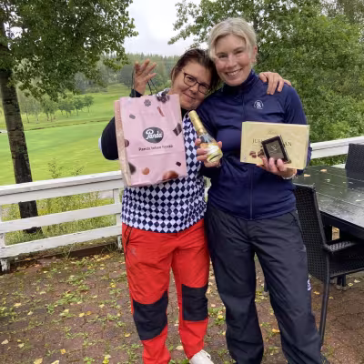 N50 sarjan 3. Annie Sivelä, 4. Satu Huotari